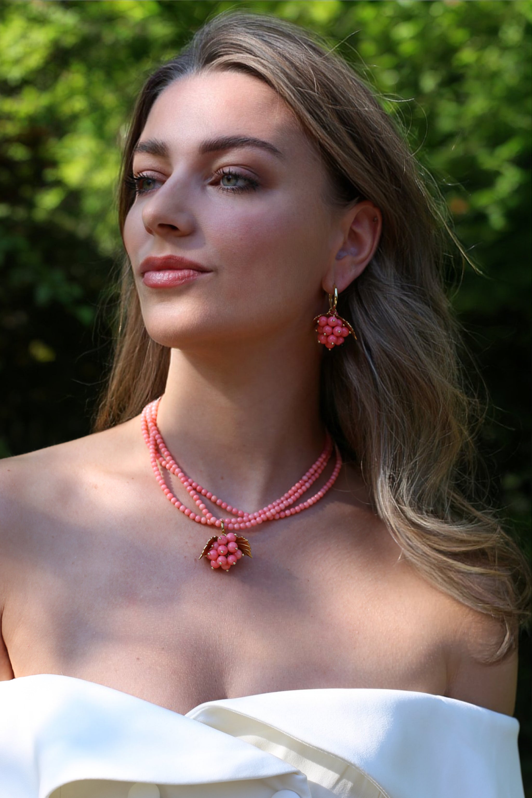 Grape earrings in Coral
