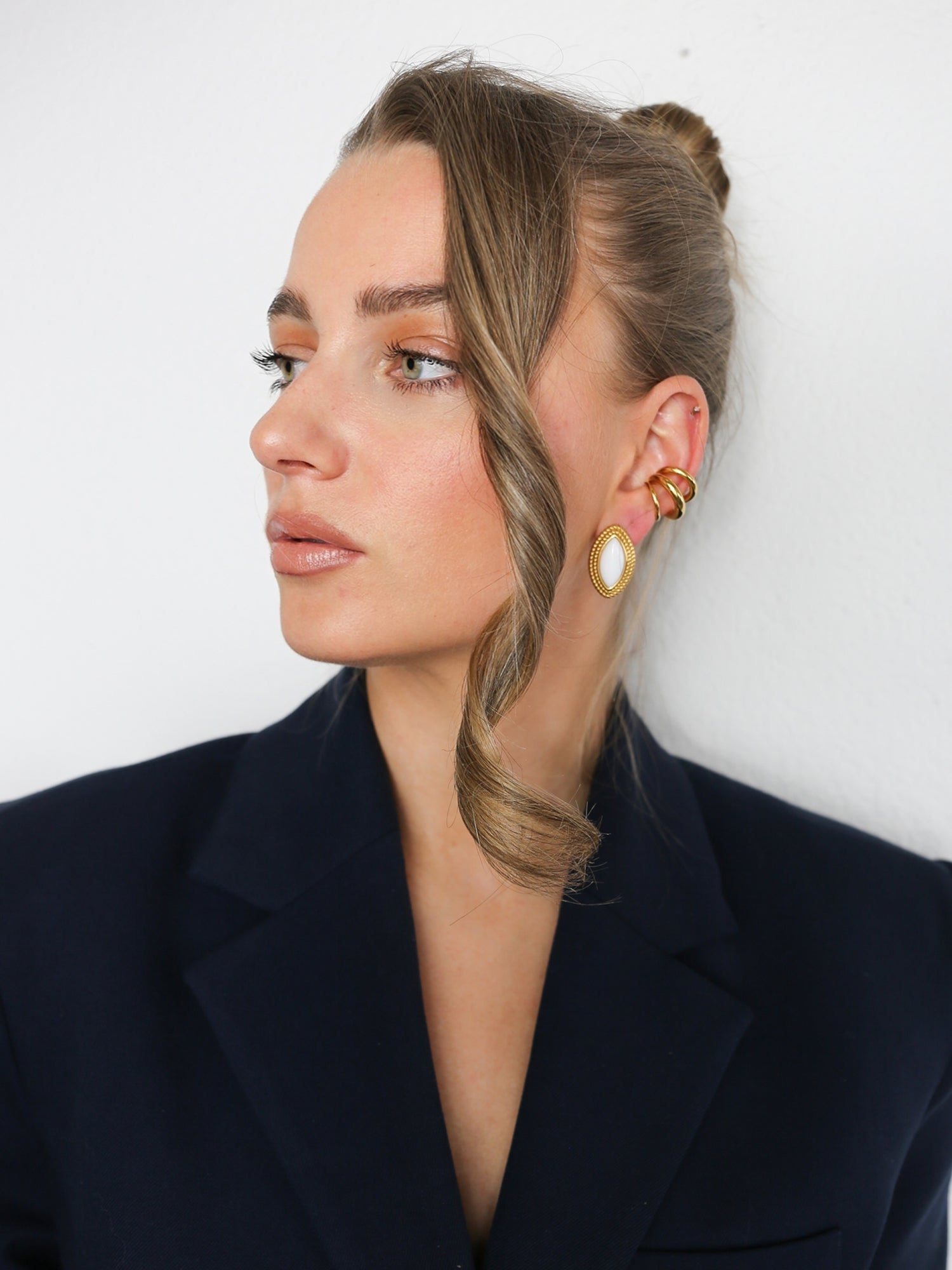 Mabel earrings - white