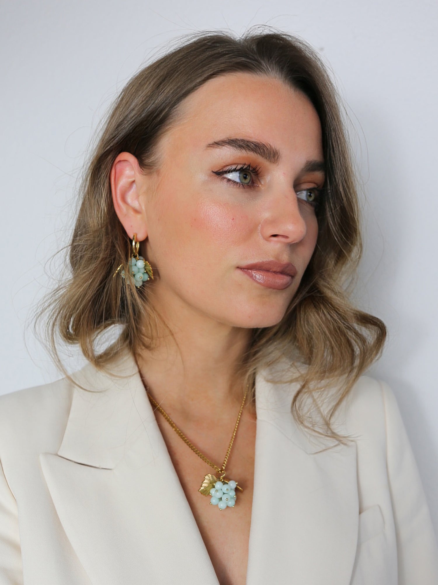 Grape earrings in Jade