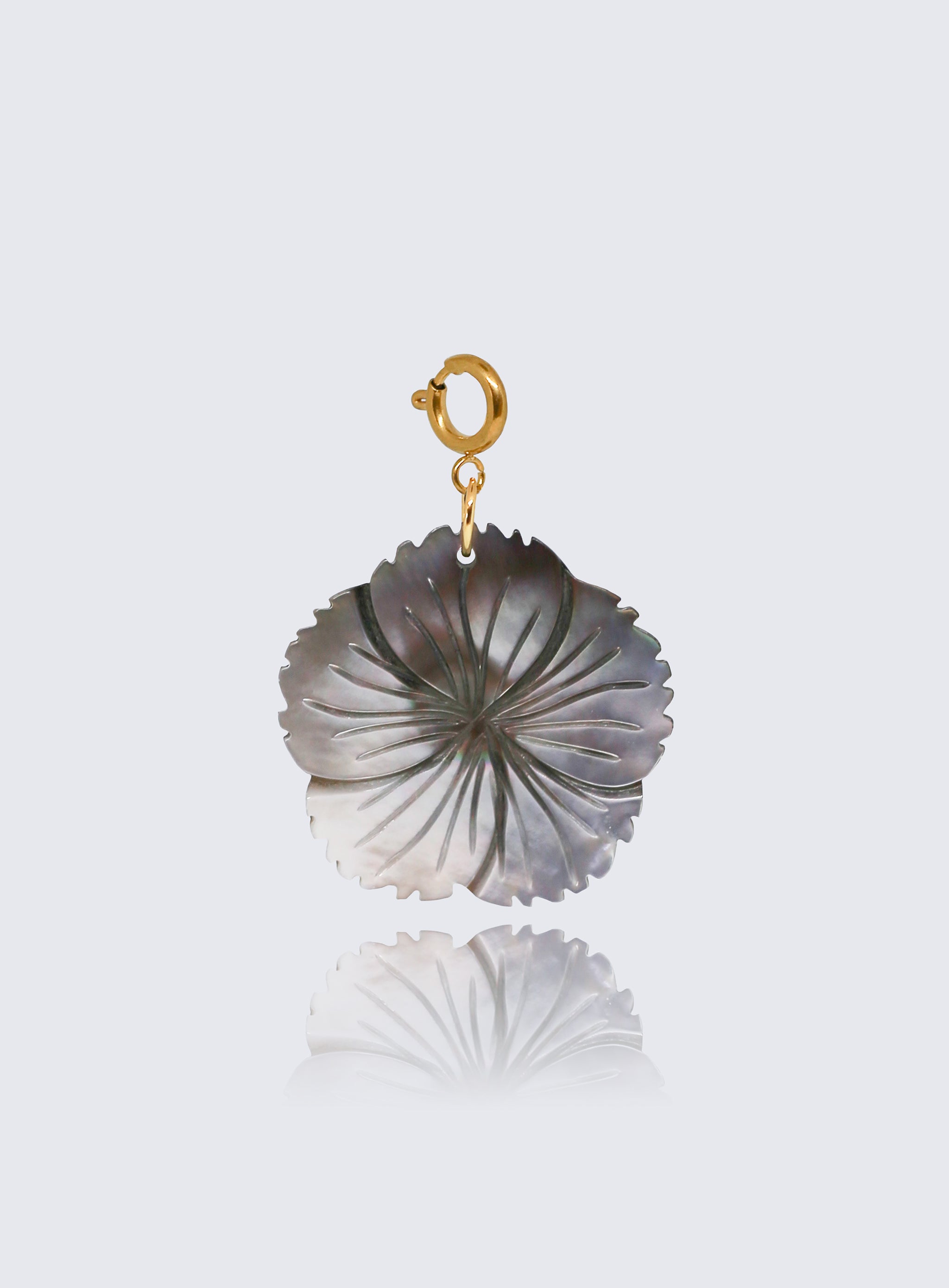 Shell flower pendant