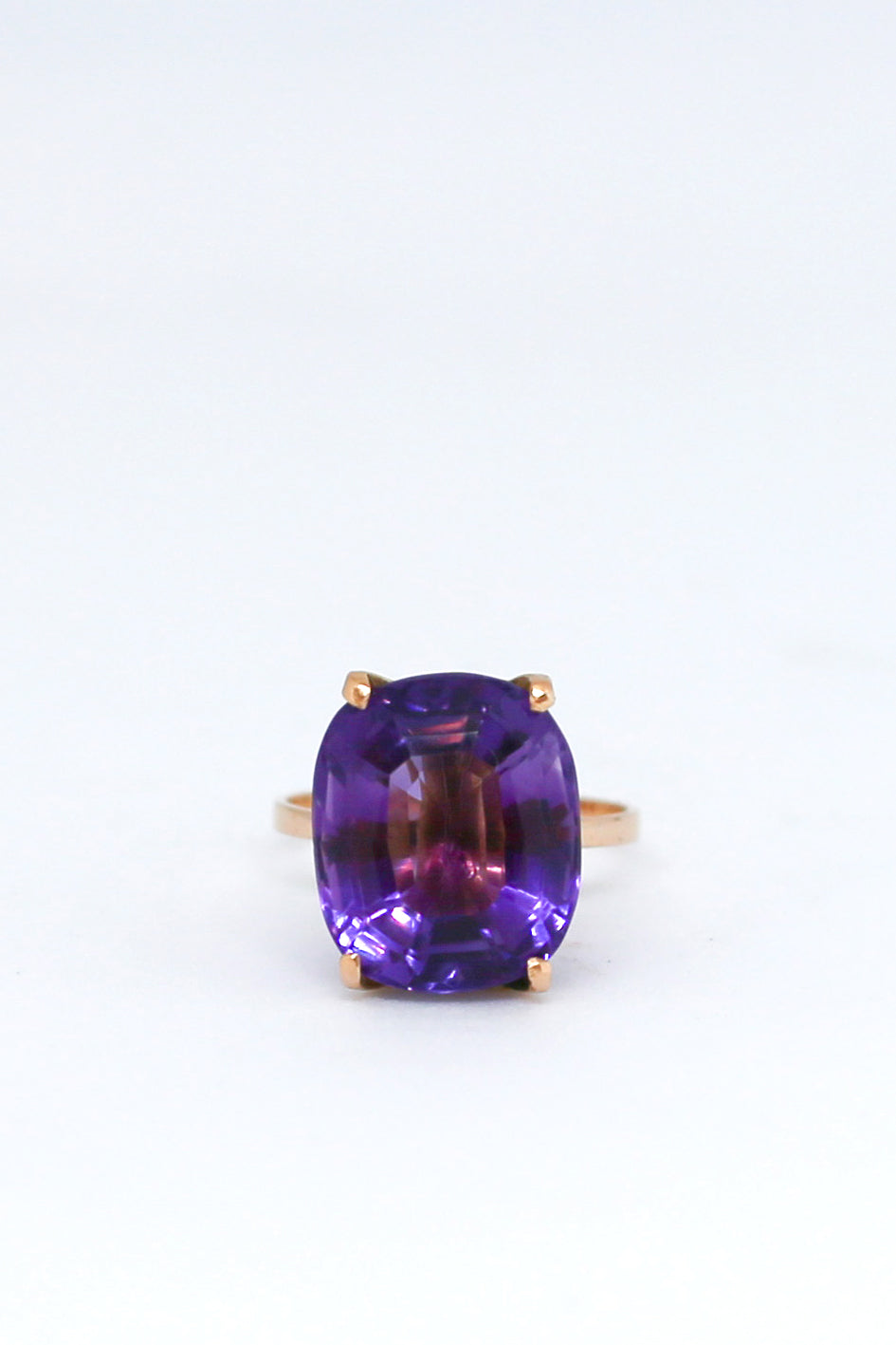 18kt. geel gouden ring met 11.5 ct Amethist