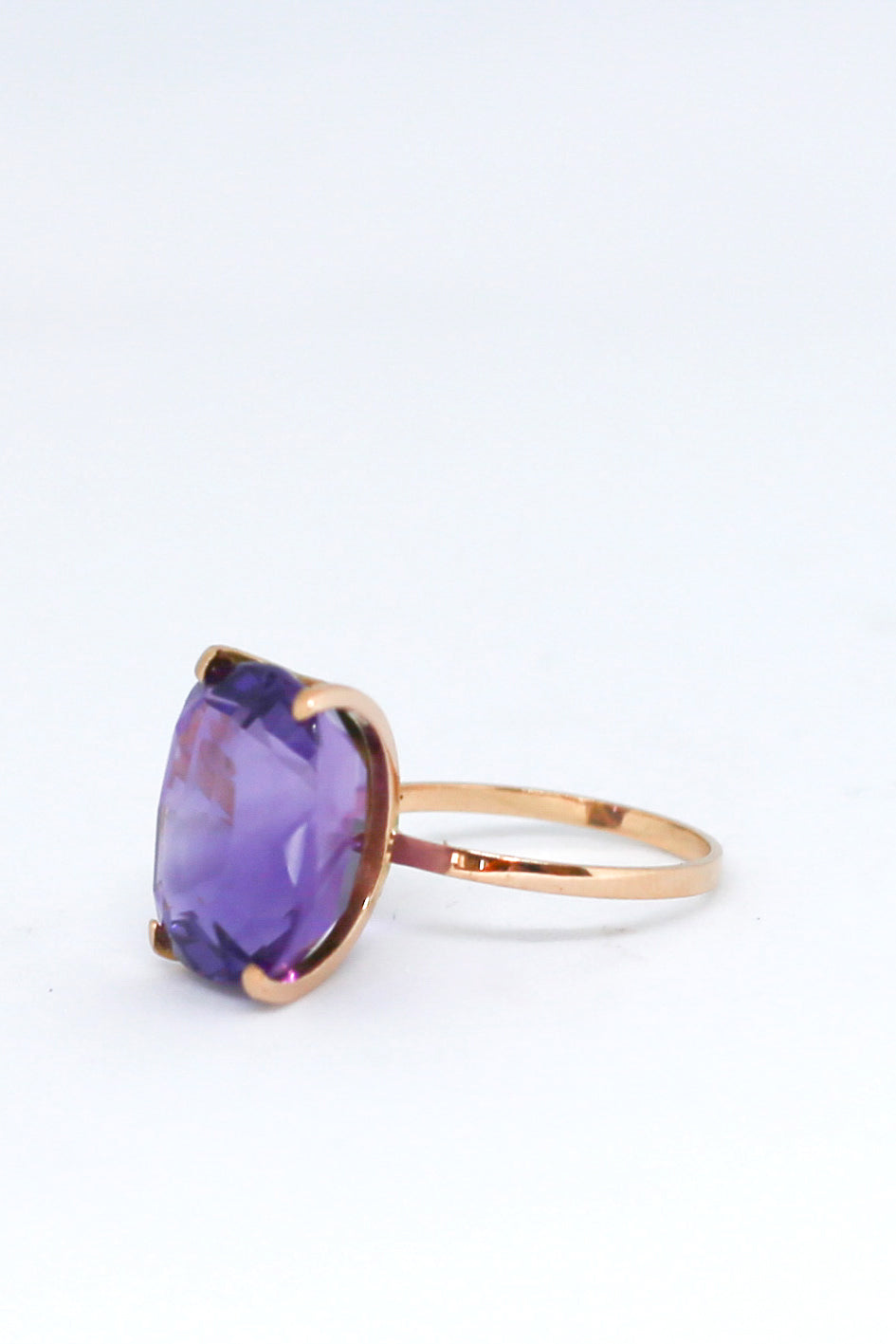 18kt. geel gouden ring met 11.5 ct Amethist