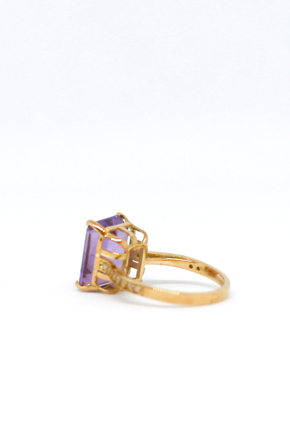 18 kt. geel gouden ring met 4.35 ct Amethis en Diamantent