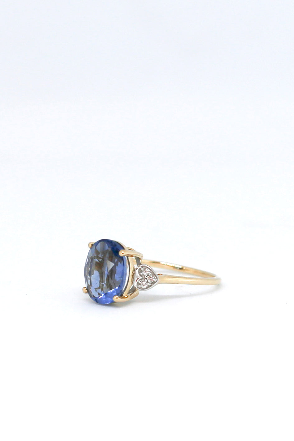 9kt. geel gouden ring met 3.4 ct Spinel en Diamanten