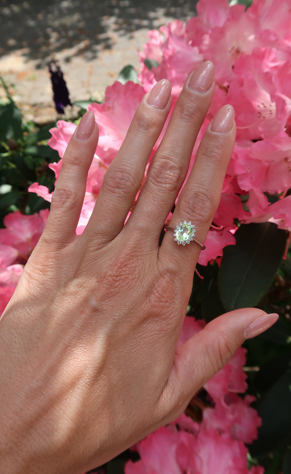 18kt. wit gouden ring met 1.92ct Peridot en Diamanten